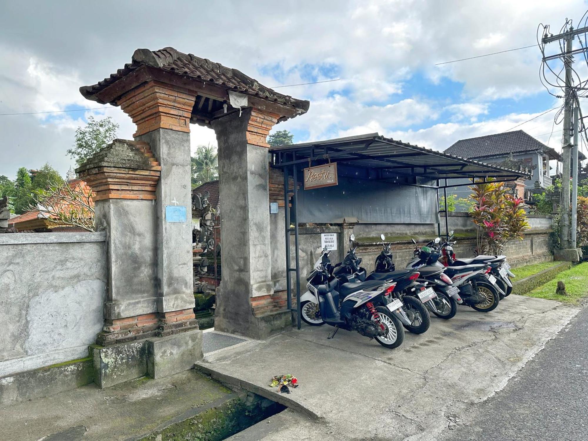 Villa Restu *